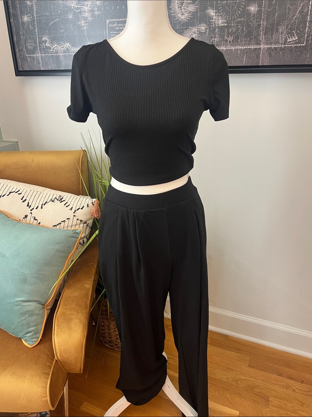 Women’s Black Ribbed Crop Top & Wide-Leg Pants Set